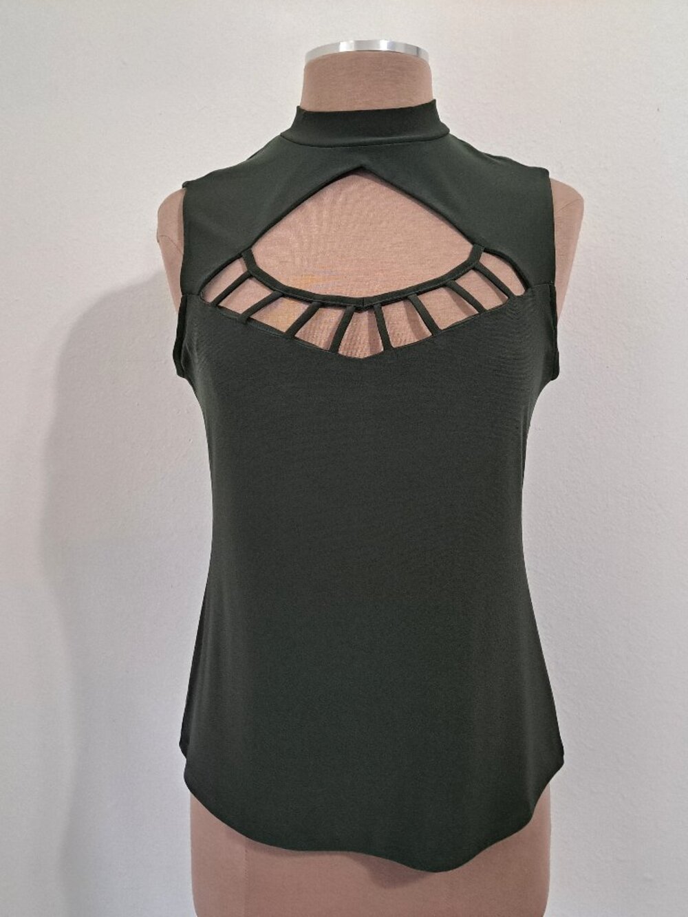 AUW Women's Tank Top Turtle Neck Size M Green Color